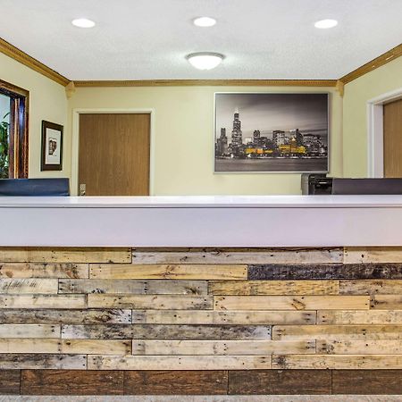 Days Inn By Wyndham Great Lakes Naval Base North Chicago Kültér fotó