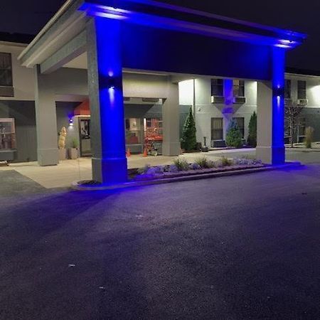 Days Inn By Wyndham Great Lakes Naval Base North Chicago Kültér fotó