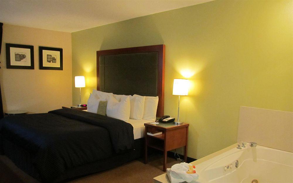 Days Inn By Wyndham Great Lakes Naval Base North Chicago Kültér fotó